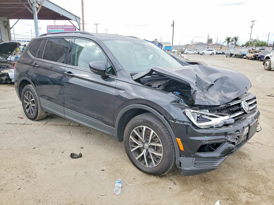 65209896 :رقم المزاد ، 3VV1B7AX6MM068407 vin ، 2021 Volkswagen Tiguan مزاد بيع