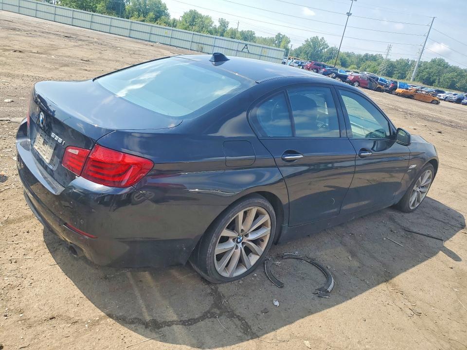 2011 Bmw 535 მანქანა იყიდება აუქციონზე, vin: WBAFU7C59BC878183, აუქციონის ნომერი: 64257636