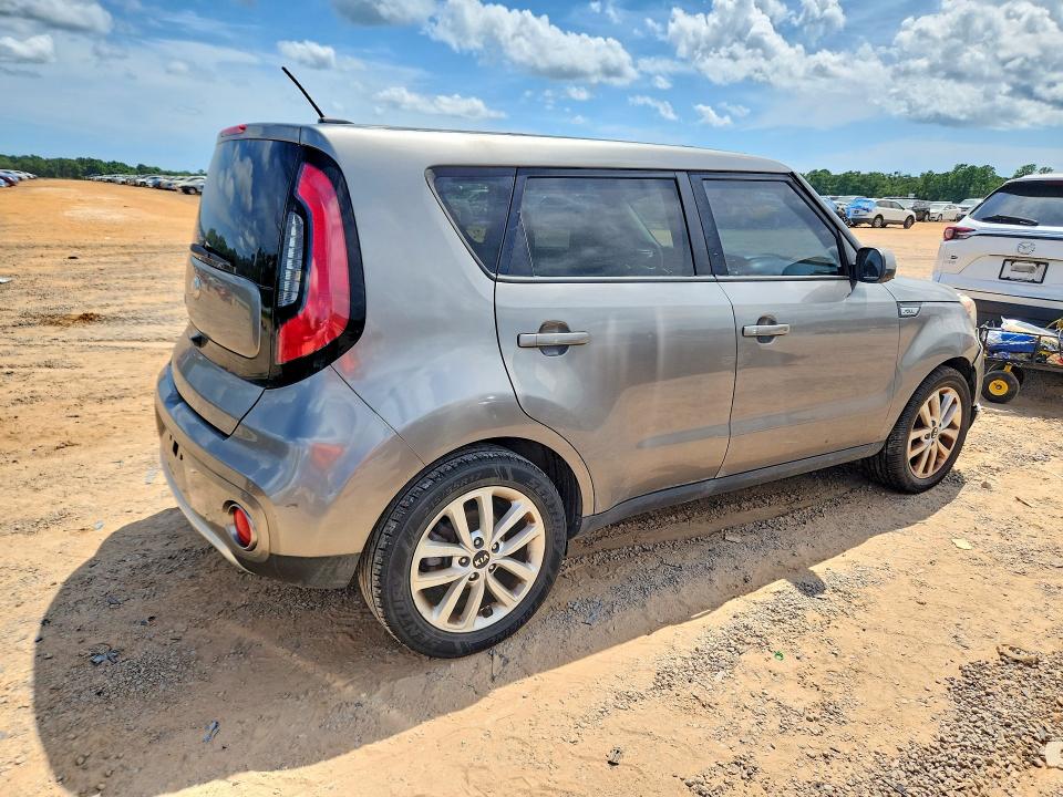2018 Kia Soul მანქანა იყიდება აუქციონზე, vin: KNDJP3A5XJ7518721, აუქციონის ნომერი: 63997726