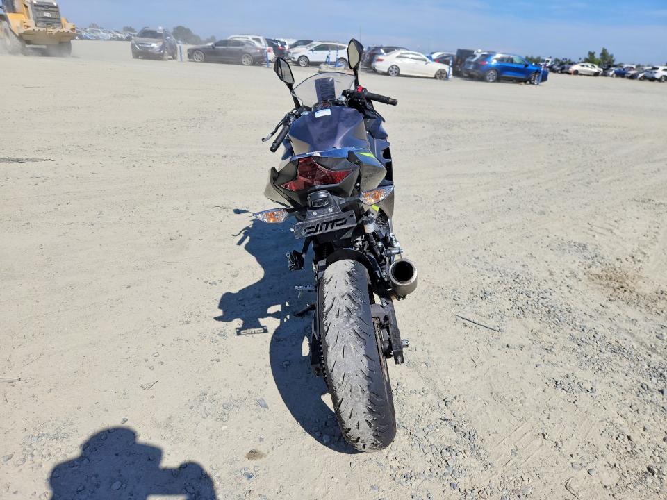 63722706 :رقم المزاد ، JKAEXKG19MDAB5213 vin ، 2021 Kawasaki Ex400 مزاد بيع