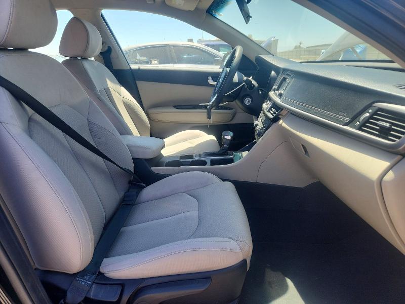 63428796 :رقم المزاد ، 5XXGT4L36HG150580 vin ، 2017 Kia Optima مزاد بيع