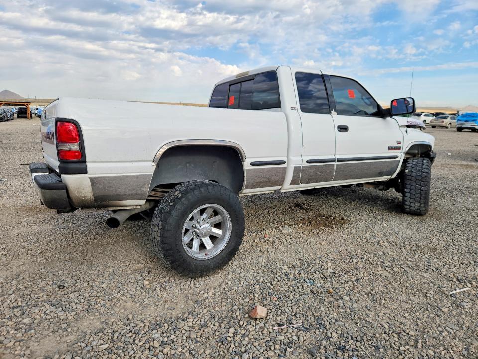 65826416 :رقم المزاد ، 3B7KF23681G712157 vin ، 2001 Dodge Ram 2500 مزاد بيع