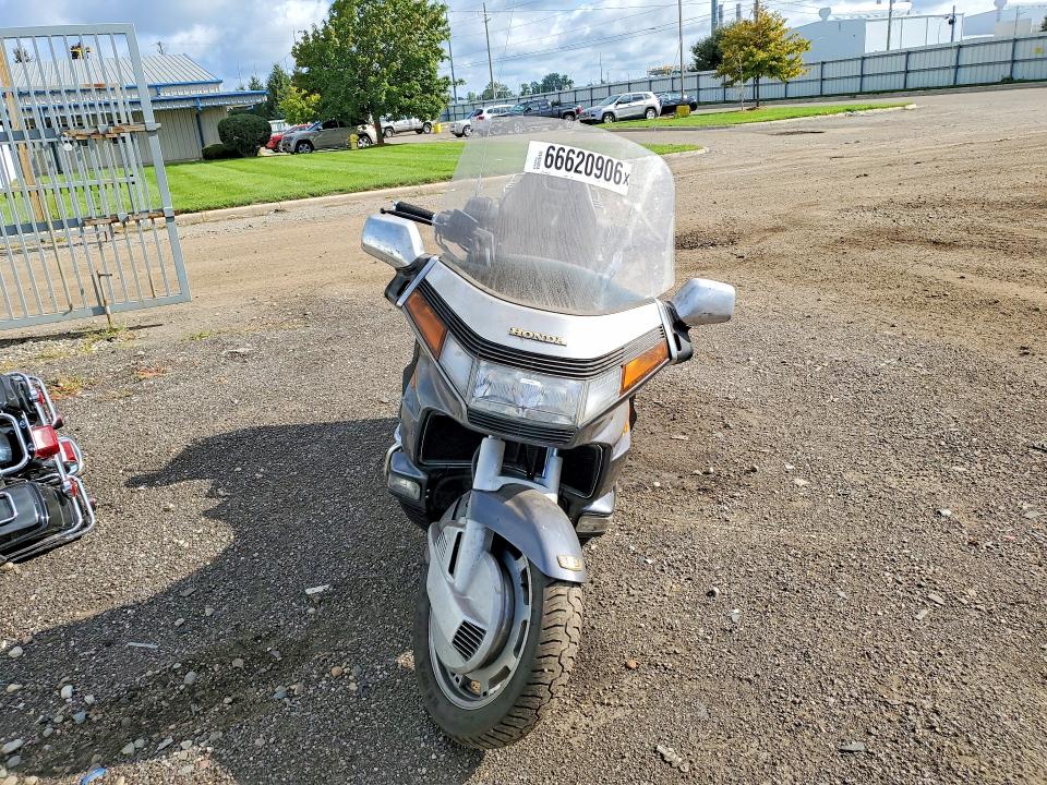 1988 Honda Gl1100 მანქანა იყიდება აუქციონზე, vin: 1HFSC220XJA009752, აუქციონის ნომერი: 66620906