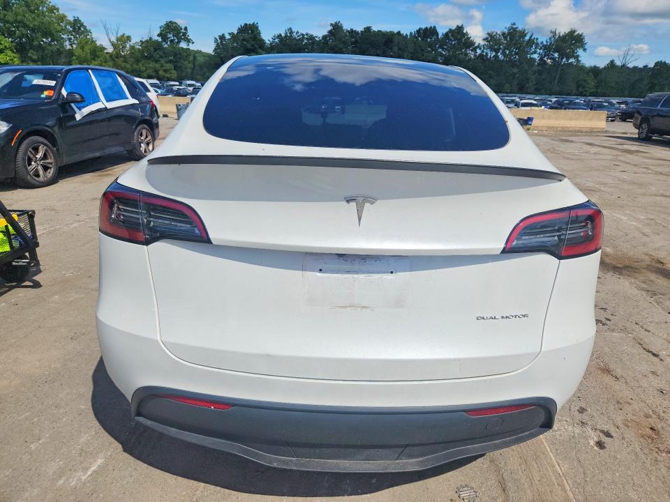2024 Tesla Model Y მანქანა იყიდება აუქციონზე, vin: 7SAYGDEE4RA232478, აუქციონის ნომერი: 66504546