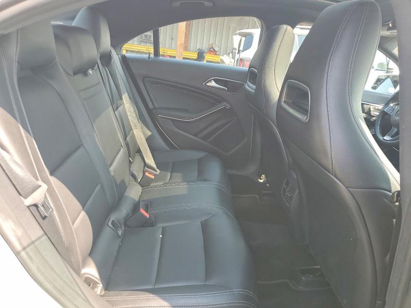 64819936 :رقم المزاد ، WDDSJ4GB5KN722127 vin ، 2019 Mercedes-benz Cla مزاد بيع