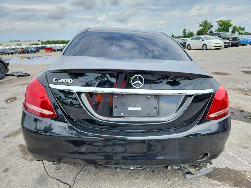 63878246 :رقم المزاد ، 55SWF4JB0GU101453 vin ، 2016 Mercedes-benz C مزاد بيع