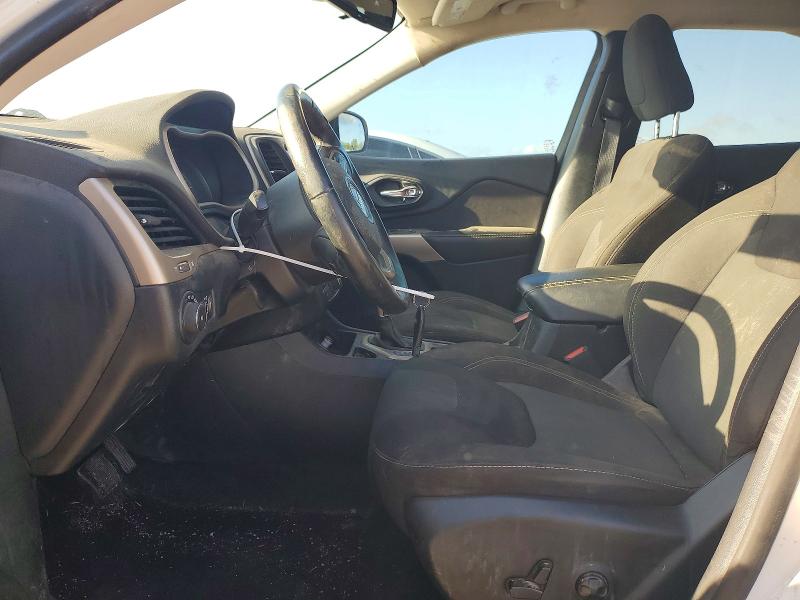 64897526 :رقم المزاد ، 1C4PJLCB0HW604151 vin ، 2017 Jeep Cherokee مزاد بيع
