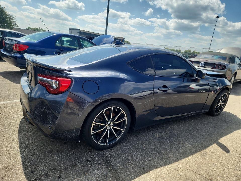 66330616 :رقم المزاد ، JF1ZNAA17H8710117 vin ، 2017 Toyota 86 مزاد بيع