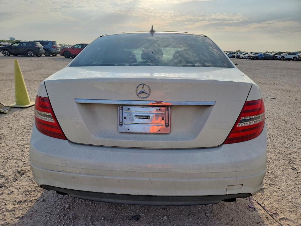 Продажа на аукционе авто 2011 Mercedes-benz C, vin: WDDGF5EB1BR178976, номер лота: 67117096