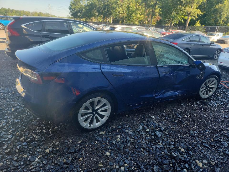 61454666 :رقم المزاد ، 5YJ3E1EA7NF369517 vin ، 2022 Tesla Model 3 مزاد بيع