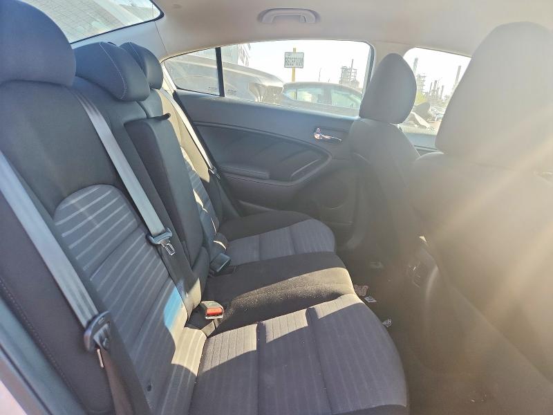 2018 Kia Forte მანქანა იყიდება აუქციონზე, vin: 3KPFL4A80JE274952, აუქციონის ნომერი: 66640016