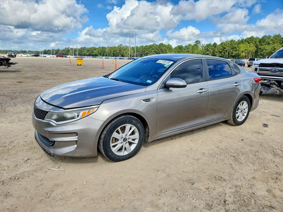 67136156 :رقم المزاد ، 5XXGT4L3XJG198427 vin ، 2018 Kia Optima مزاد بيع