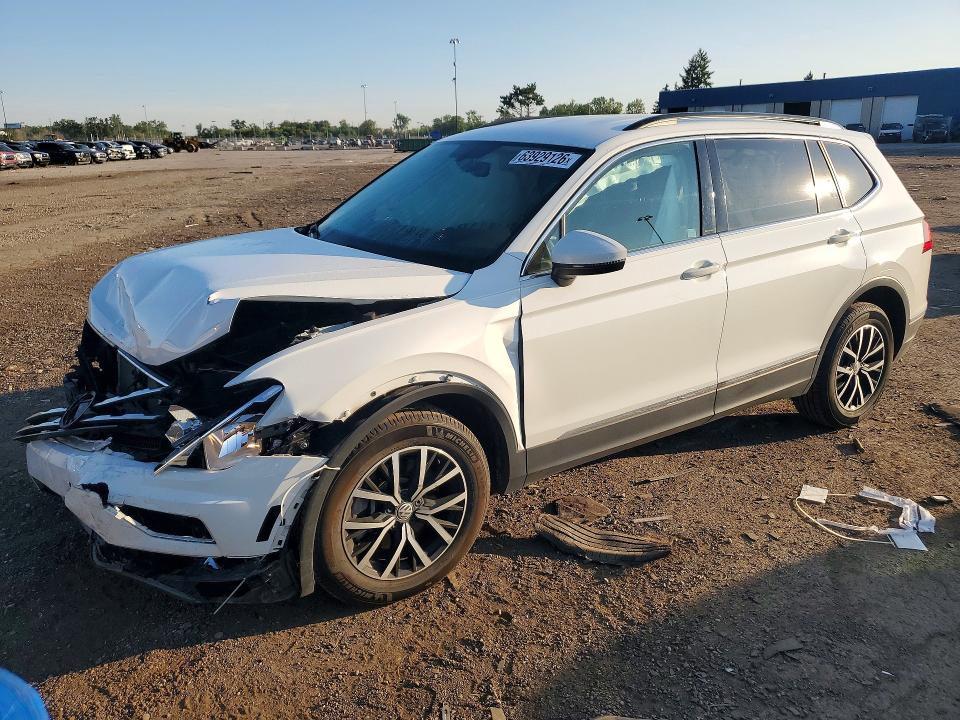 63929126 :رقم المزاد ، 3VV2B7AXXMM075834 vin ، 2021 Volkswagen Tiguan مزاد بيع