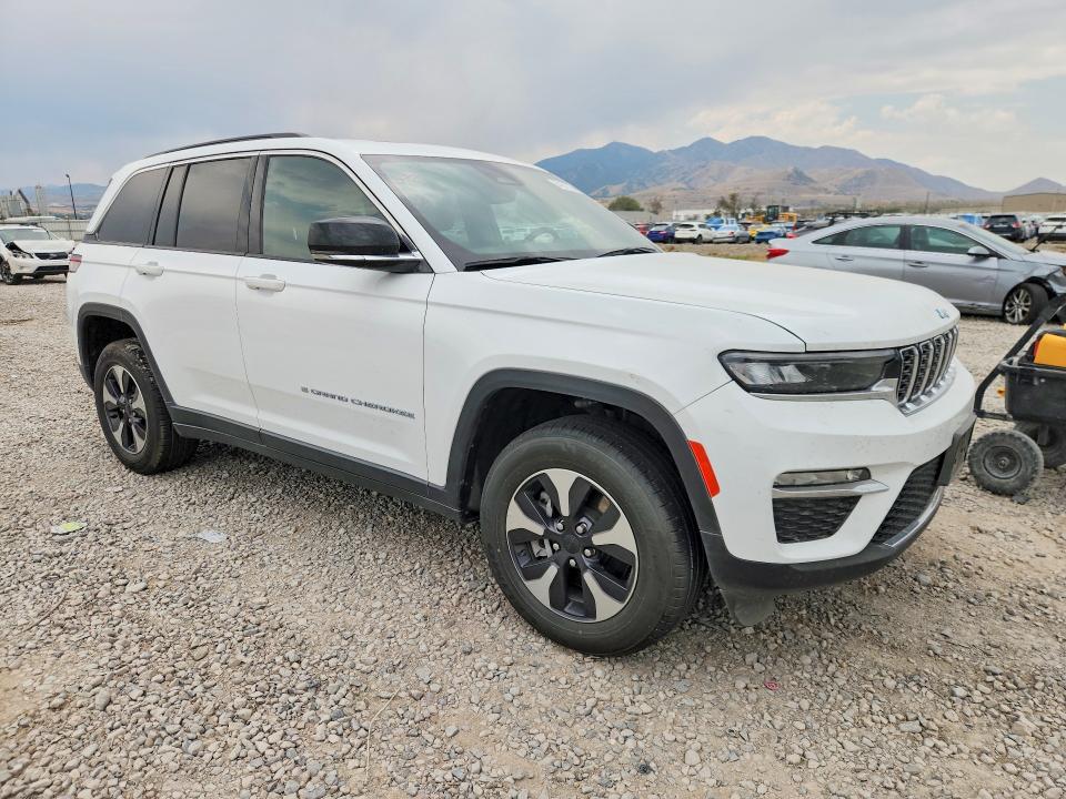 Продаж на аукціоні авто 2024 Jeep Grand Cherokee, vin: 1C4RJYB63R8518980, номер лоту: 64261726