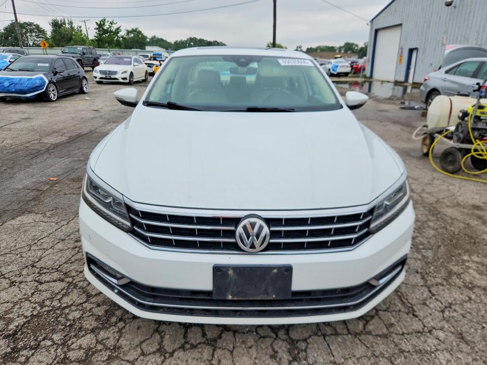 Продаж на аукціоні авто 2016 Volkswagen Passat, vin: 1VWCT7A31GC070084, номер лоту: 65035666