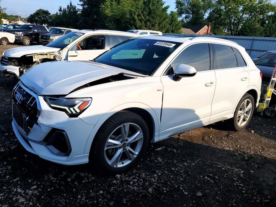 65328946 :رقم المزاد ، WA1EECF32M1140006 vin ، 2021 Audi Q3 مزاد بيع