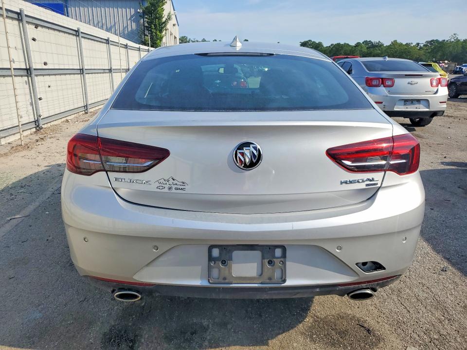 64963976 :رقم المزاد ، W04GR6SX5J1080158 vin ، 2018 Buick Regal مزاد بيع