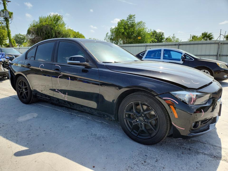 63842736 :رقم المزاد ، WBA8E1G39HNU16666 vin ، 2017 Bmw 320 مزاد بيع