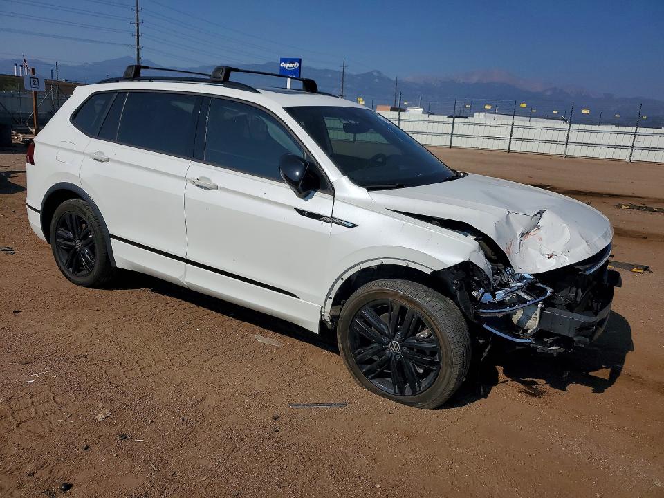 63448526 :رقم المزاد ، 3VVCB7AX4NM138139 vin ، 2022 Volkswagen Tiguan مزاد بيع