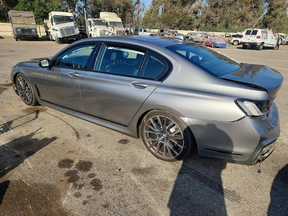 67105166 :رقم المزاد ، WBA7U2C01LBM62213 vin ، 2020 Bmw 750 مزاد بيع