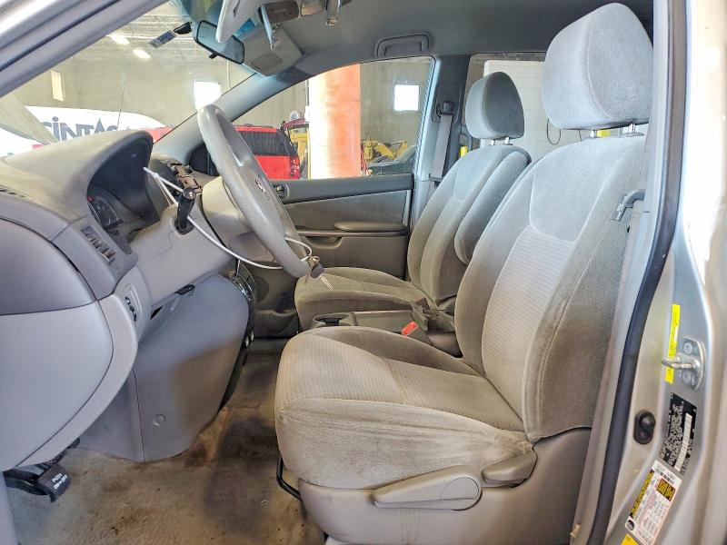 2009 Toyota Sienna მანქანა იყიდება აუქციონზე, vin: 5TDZK23C79S282179, აუქციონის ნომერი: 64809226