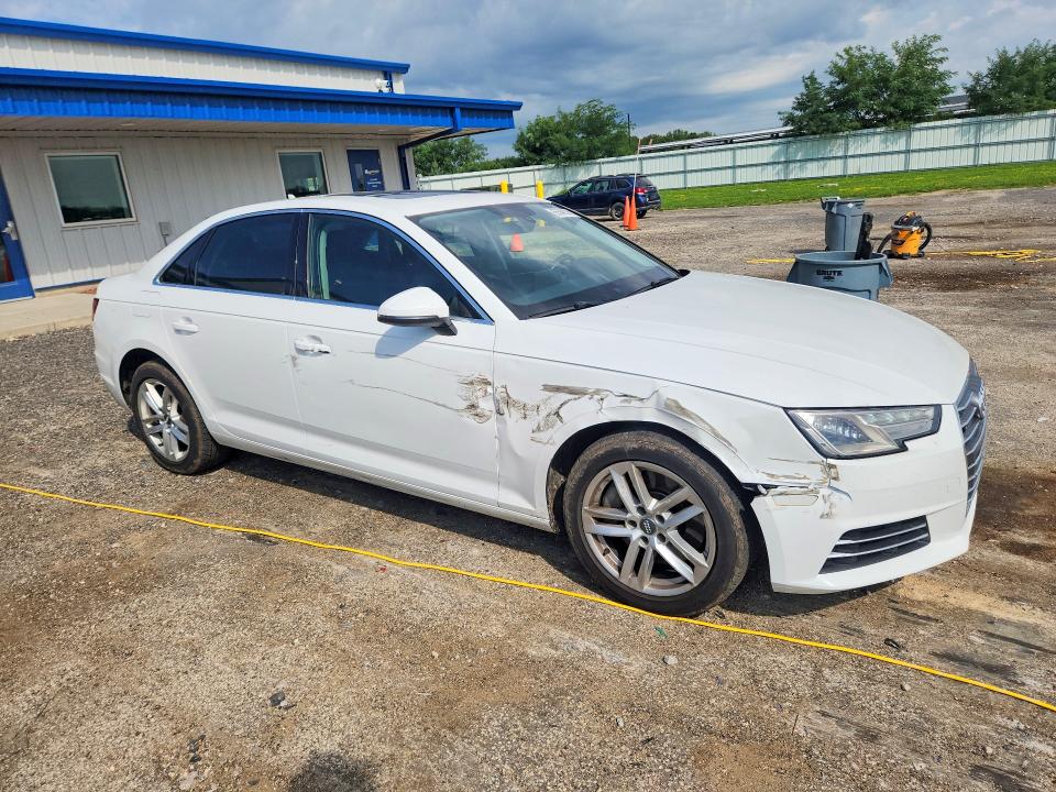 Продаж на аукціоні авто 2017 Audi A4, vin: WAUANAF45HN003591, номер лоту: 65540106