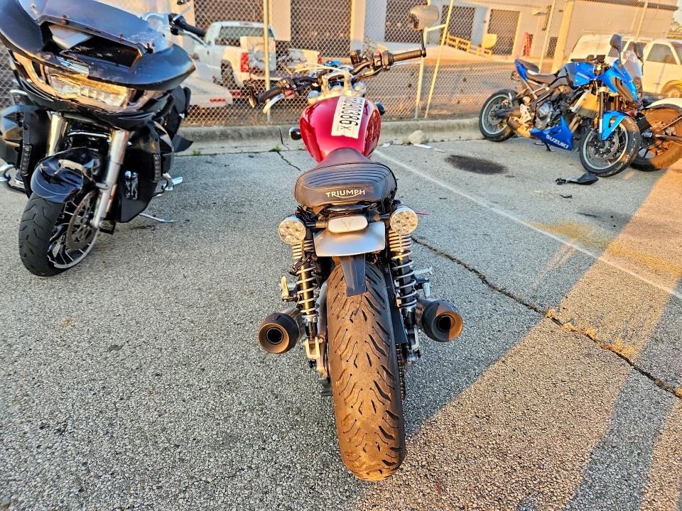65890386 :رقم المزاد ، SMTD54HF6RTBN9401 vin ، 2024 Triumph Motorcycle Speed Twin مزاد بيع