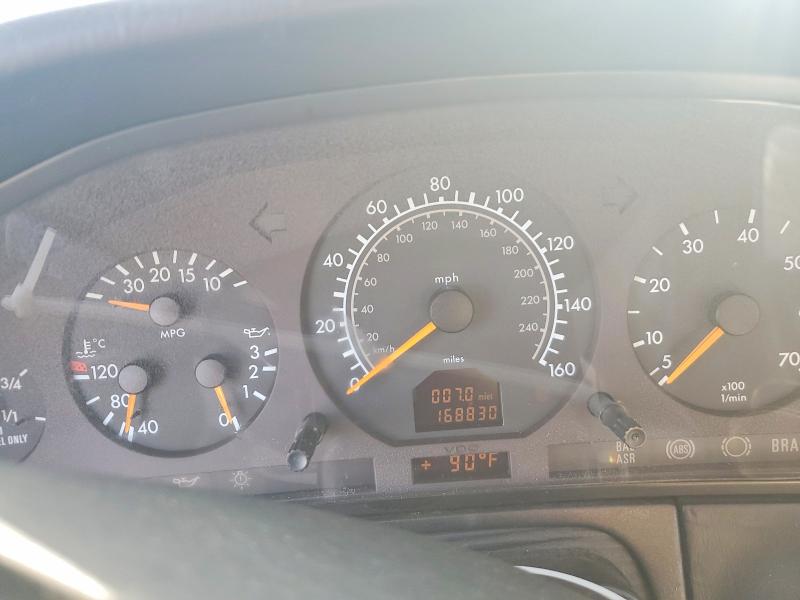 63441696 :رقم المزاد ، WDBGA43G0XA427578 vin ، 1999 Mercedes-benz S مزاد بيع