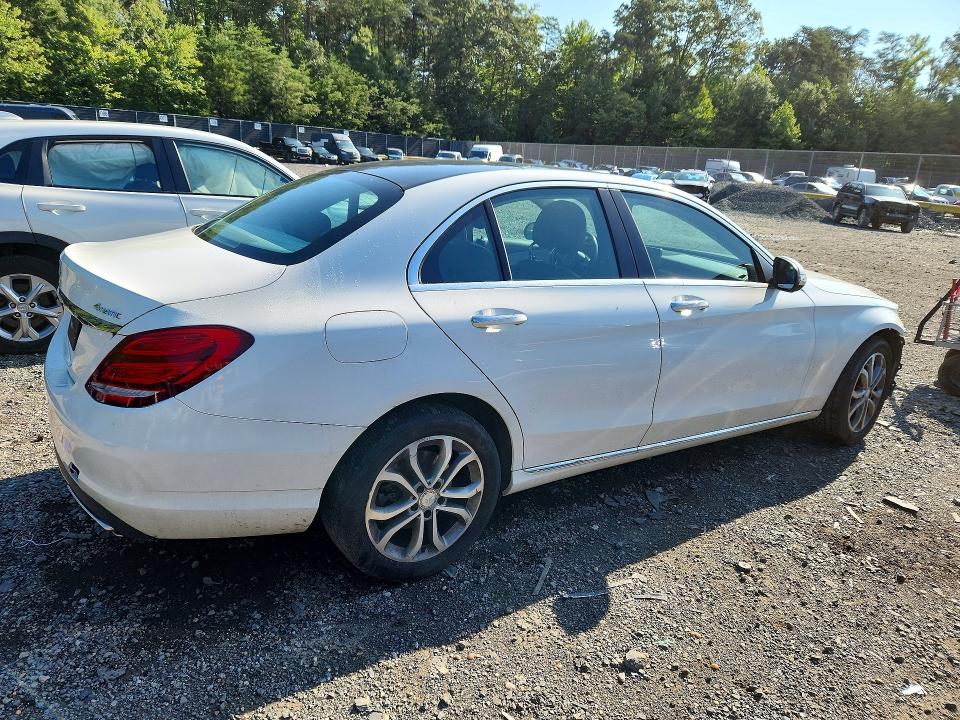 65585176 :رقم المزاد ، 55SWF4KB8FU024750 vin ، 2015 Mercedes-benz C مزاد بيع