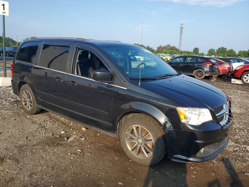 64474846 :رقم المزاد ، 2C4RDGCG7HR760814 vin ، 2017 Dodge Grand Caravan مزاد بيع