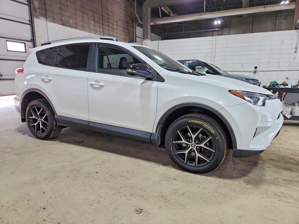 Продажа на аукционе авто 2017 Toyota Rav4, vin: 2T3JFREV3HW652341, номер лота: 64633536