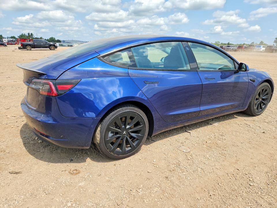 64433186 :رقم المزاد ، 5YJ3E1EA4NF371368 vin ، 2022 Tesla Model 3 مزاد بيع