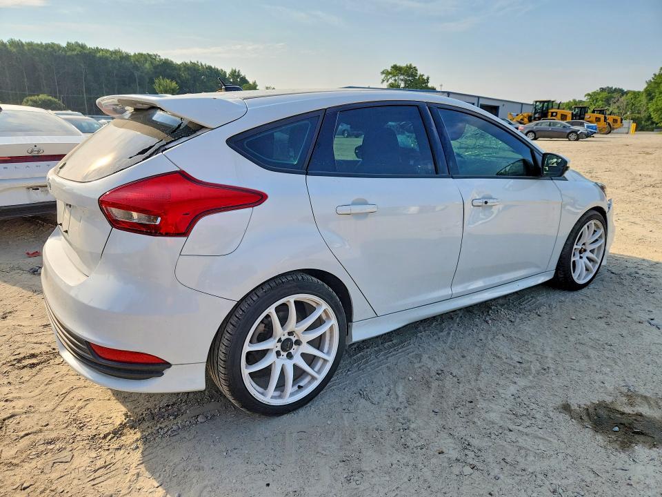 Продажа на аукционе авто 2016 Ford Focus, vin: 1FADP3L97GL257941, номер лота: 65117206