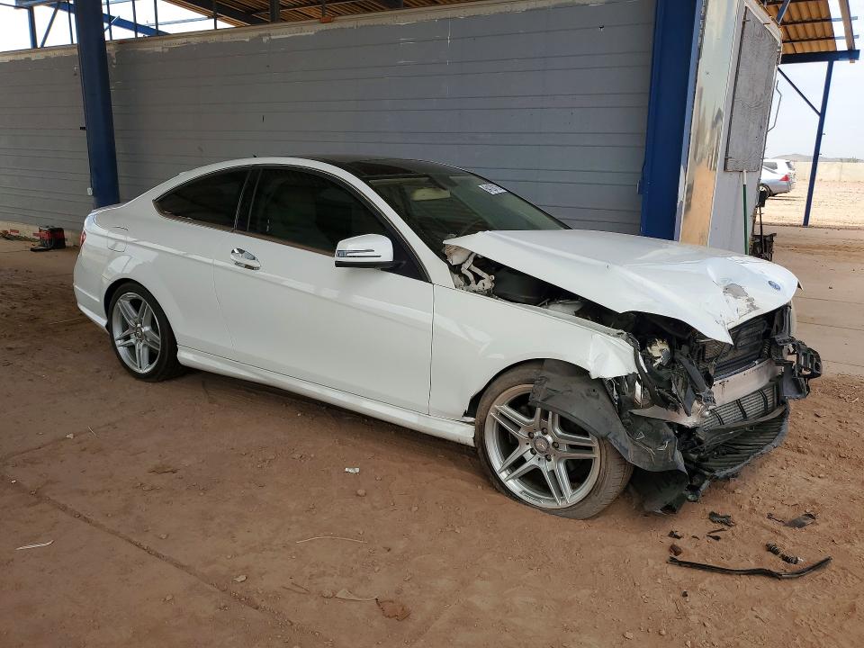 2013 Mercedes-benz C მანქანა იყიდება აუქციონზე, vin: WDDGJ4HB1DG036839, აუქციონის ნომერი: 64128116