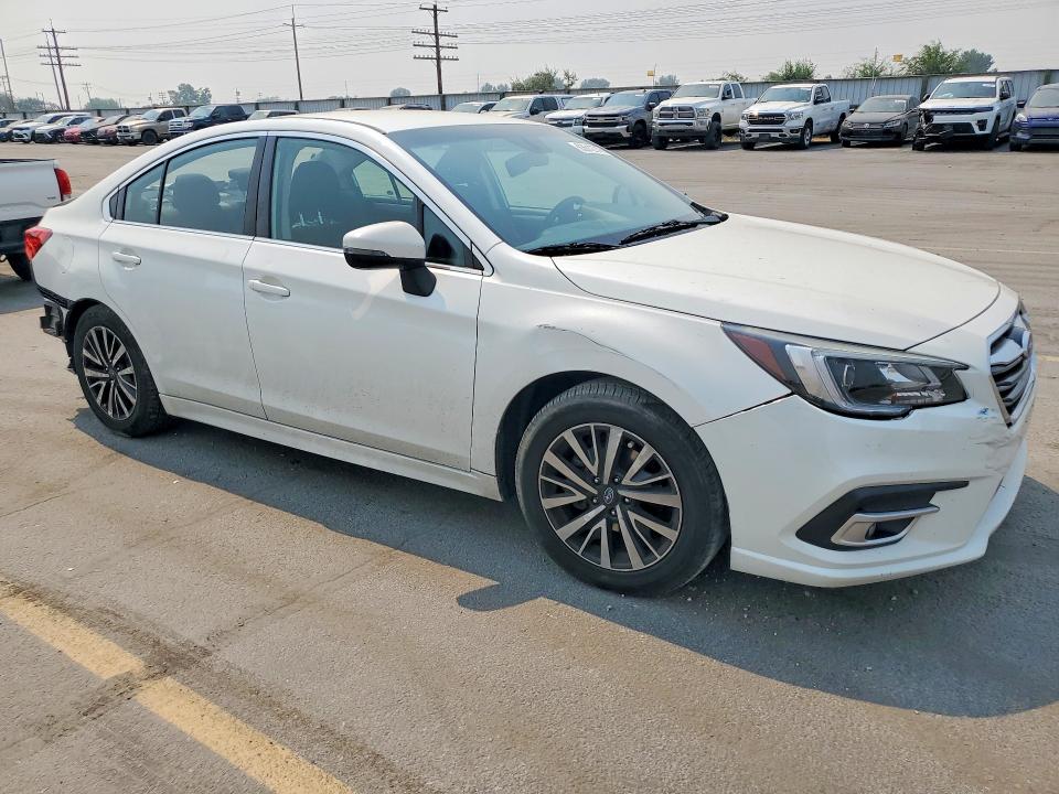 2018 Subaru Legacy მანქანა იყიდება აუქციონზე, vin: 4S3BNAF61J3022410, აუქციონის ნომერი: 63612746