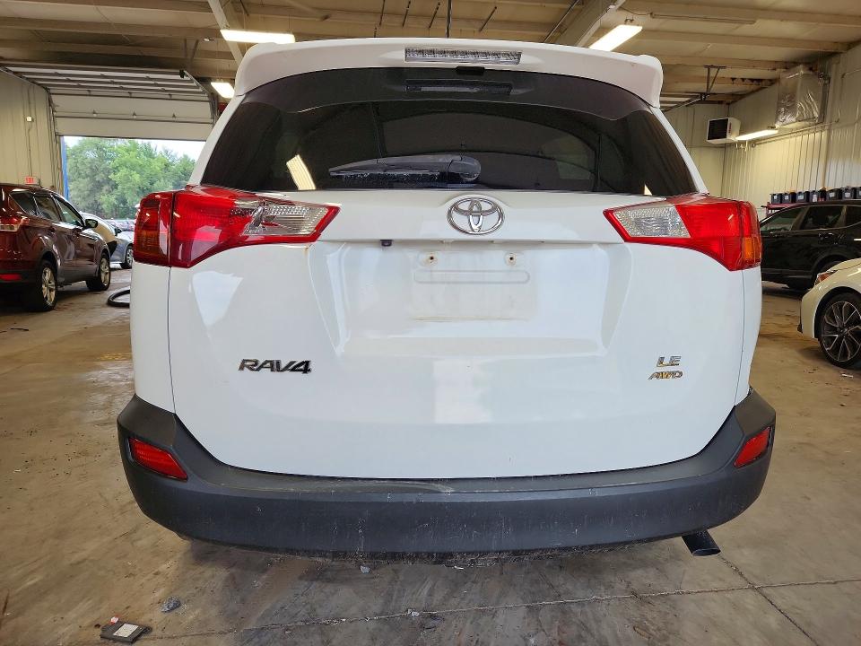 64153106 :رقم المزاد ، JTMBFREV4FD174428 vin ، 2015 Toyota Rav4 مزاد بيع
