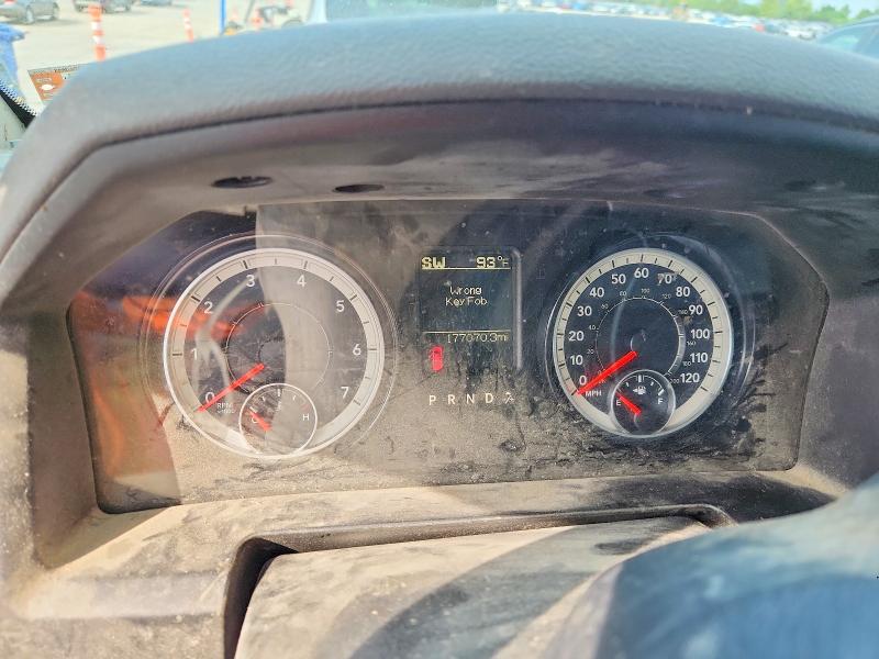 64190796 :رقم المزاد ، 3C6JR6DG8KG585579 vin ، 2019 Ram 1500 Classic مزاد بيع