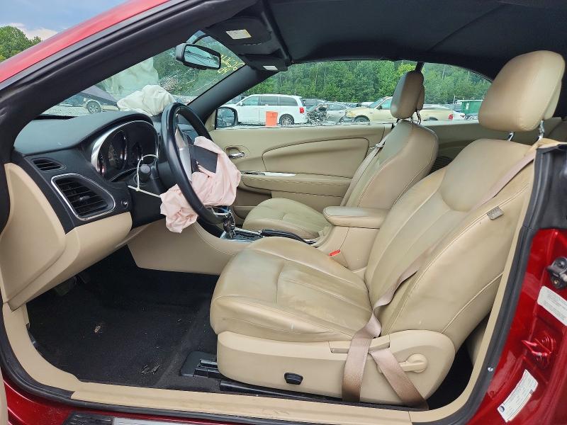 64372806 :رقم المزاد ، 1C3BCBFG9DN737243 vin ، 2013 Chrysler 200 مزاد بيع