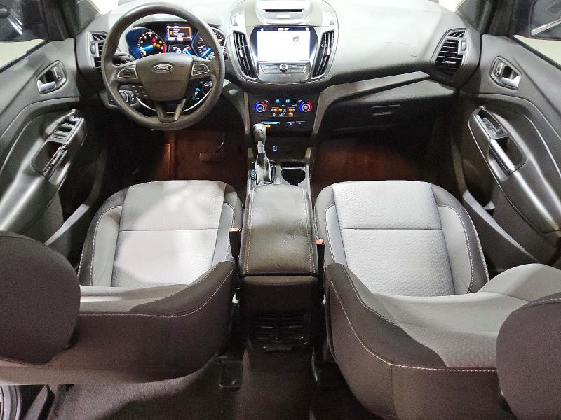 63405226 :رقم المزاد ، 1FMCU0GD6HUC07373 vin ، 2017 Ford Escape مزاد بيع