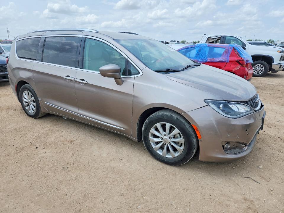 63167596 :رقم المزاد ، 2C4RC1EG8JR252399 vin ، 2018 Chrysler Pacifica مزاد بيع