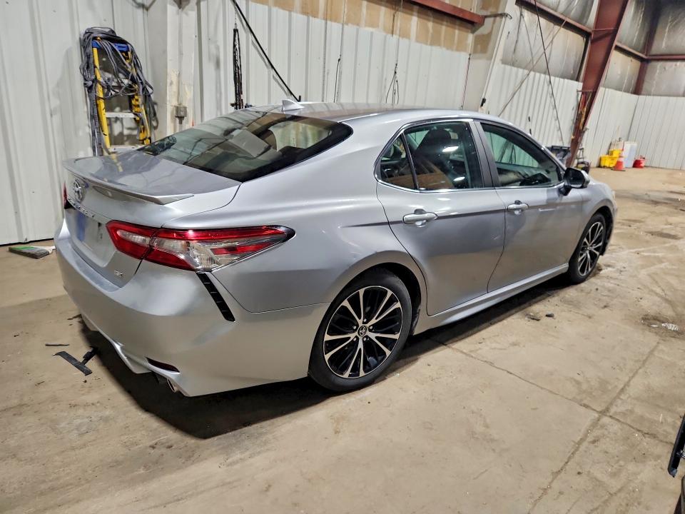 2019 Toyota Camry მანქანა იყიდება აუქციონზე, vin: 4T1B11HK2KU216604, აუქციონის ნომერი: 64036236