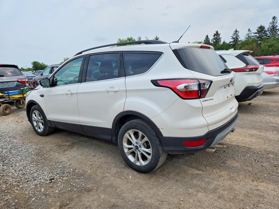 64634636 :رقم المزاد ، 1FMCU0GD9HUC15435 vin ، 2017 Ford Escape مزاد بيع