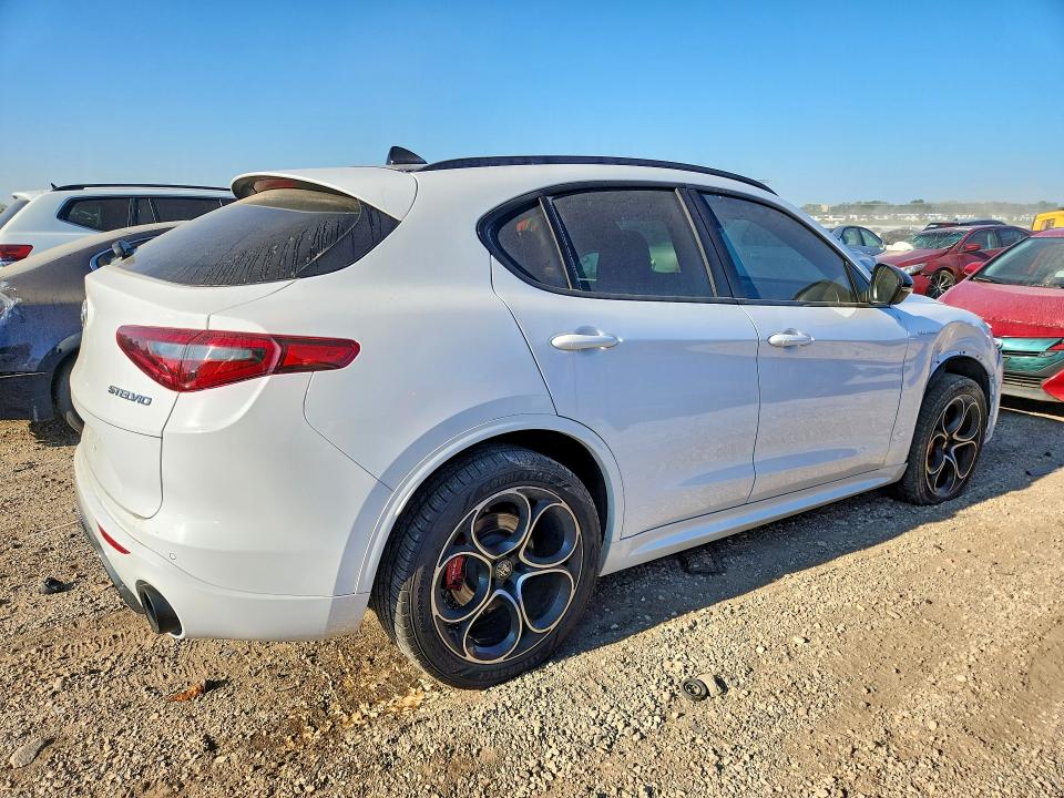 Продажа на аукционе авто 2023 Alfa Romeo Stelvio, vin: ZASPAKBN6P7D55487, номер лота: 66227516
