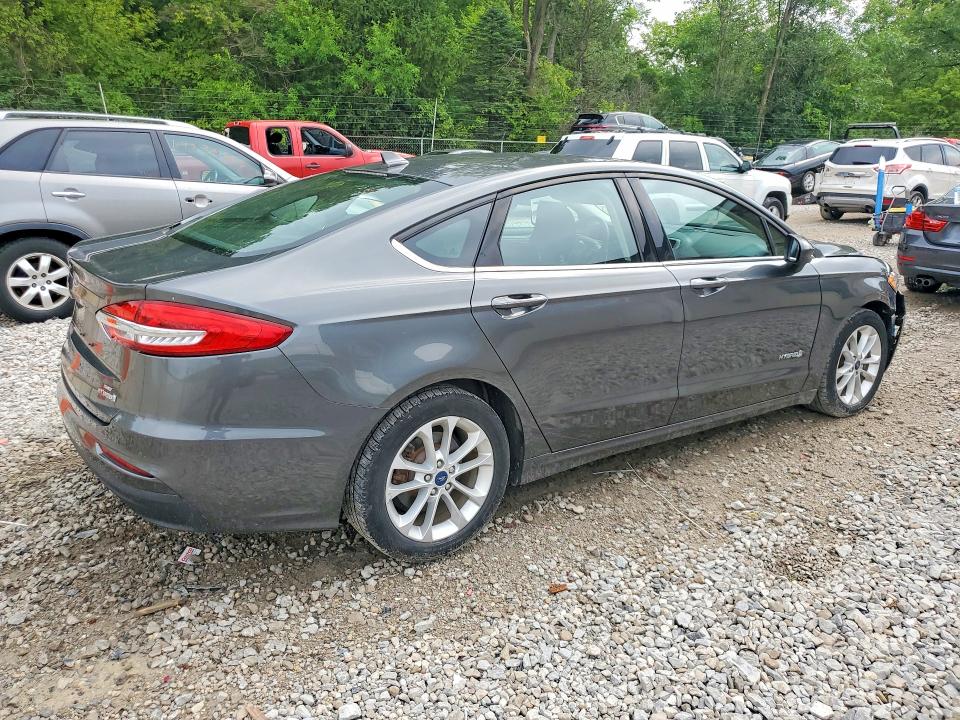 Продажа на аукционе авто 2019 Ford Fusion, vin: 3FA6P0LU8KR286161, номер лота: 64240406