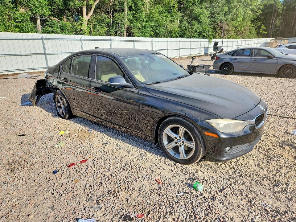 65326926 :رقم المزاد ، WBA3B1C51EP679292 vin ، 2014 Bmw 320 مزاد بيع
