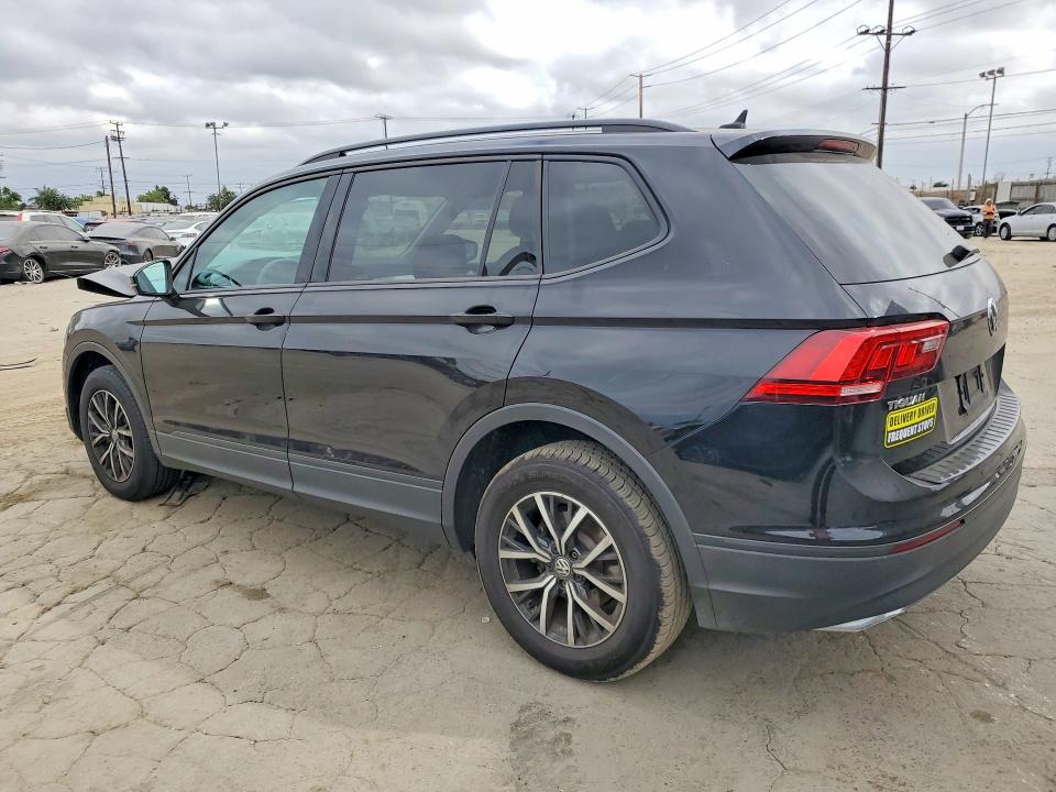 65209896 :رقم المزاد ، 3VV1B7AX6MM068407 vin ، 2021 Volkswagen Tiguan مزاد بيع
