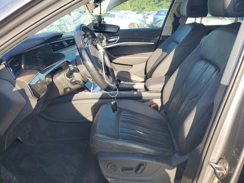 Продаж на аукціоні авто 2019 Audi E-tron, vin: WA1LAAGE1KB013004, номер лоту: 65751066