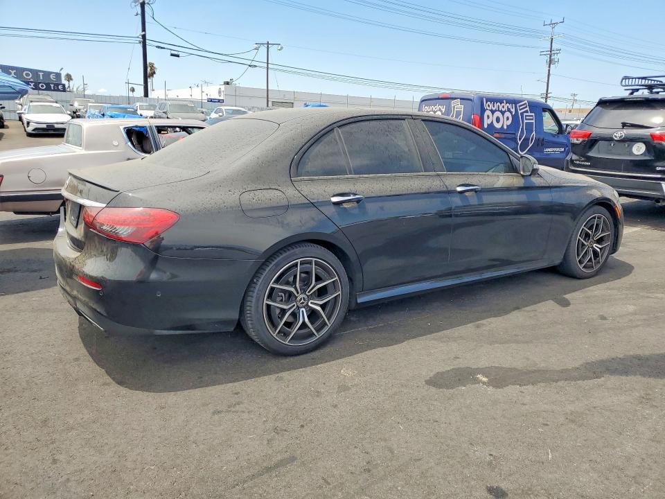 2022 Mercedes-benz E მანქანა იყიდება აუქციონზე, vin: W1KZF8DB3NB025699, აუქციონის ნომერი: 65114656