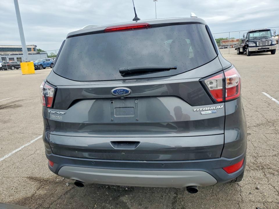 Продаж на аукціоні авто 2018 Ford Escape, vin: 1FMCU9J92JUB71146, номер лоту: 65089616