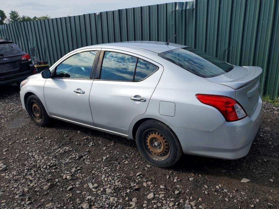 65349986 :رقم المزاد ، 3N1CN7AP6JK415856 vin ، 2018 Nissan Versa مزاد بيع